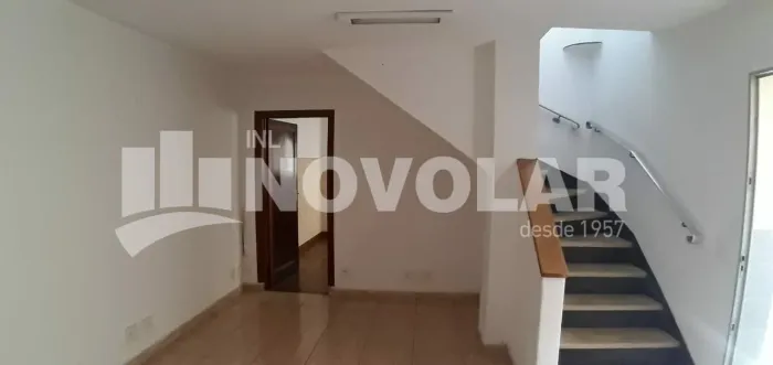 Sobrado na Vila Maria com 3 dormitórios e 2 Vagas de Garagem Cobertas.