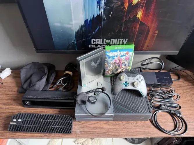 Xbox One 1TB Edição Limitada Halo 5 COMPLETO + Kinect + Headset + Itens Raros