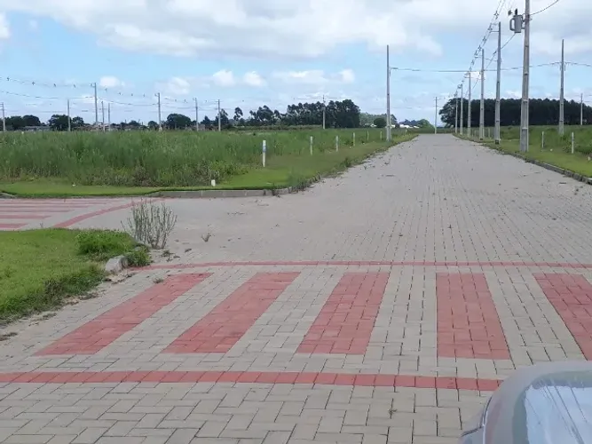 Terreno em loteamento novo com 300m² em Ararangua