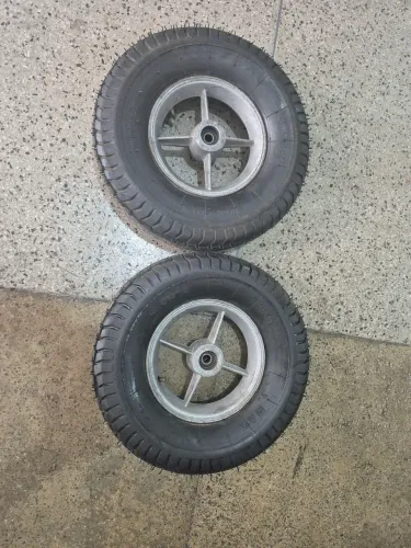 VENDO 2 RODAS COMPLETAS Aro Alumínio 4.00-8