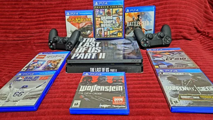 Ps4 Playstation 4 personalizado The last of us, impecável, 2 controle e jogos físicos