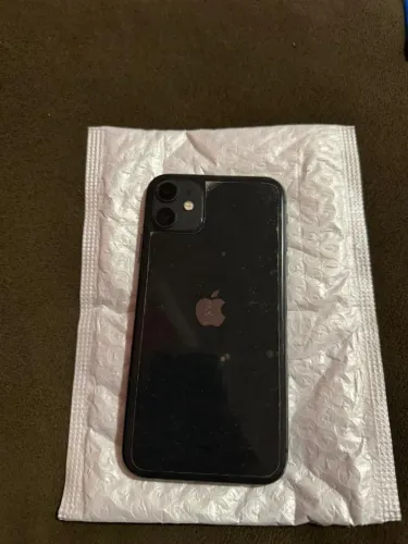 Celular iPhone 11