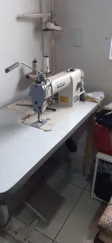 Vendo estas duas máquinas de costura reta industrial em perfeito funcionamento