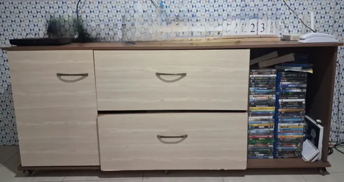 Vendo rack madeira super promoção baixei pra vender 230 vem que negociamos