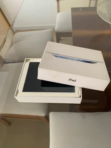 iPad 16 GB (para aproveitamento de peças)