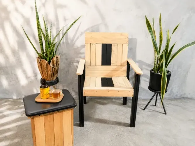 Poltronas rústicas de madeira de palete