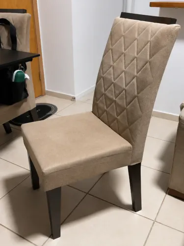 Cadeiras para Mesa de Jantar - Cor Bege / Estofadas e Confortáveis - 2UNIDADES
