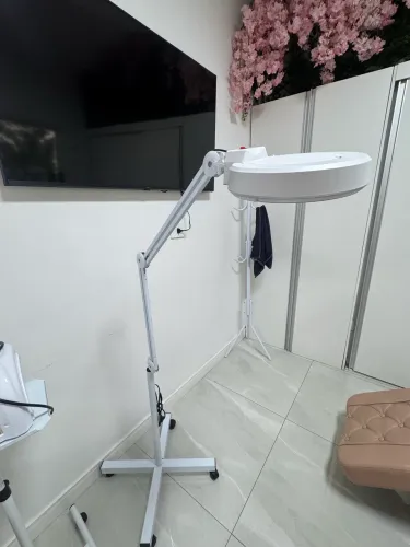 Máquina de ozônio + lupa com luz