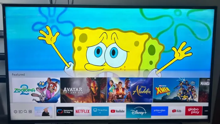 telão smart tv top 50 4k samsung ainda com a película super conservada. 1380 preço final