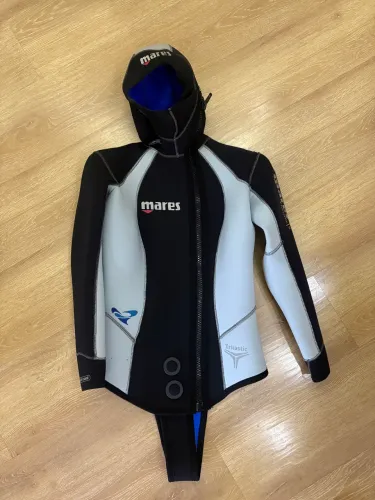 ROUPA DE MERGULHO