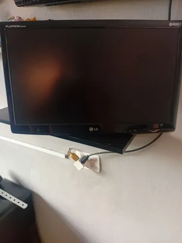 Vende-se monitor LG Flatron 19 polegadas 