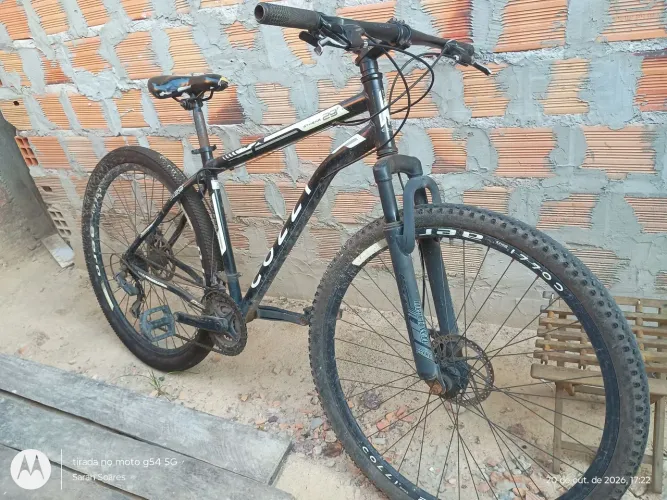 Vende-se Bicicleta COLLI Aro 29