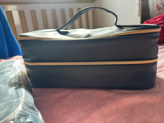 Bolsa espaçosa 