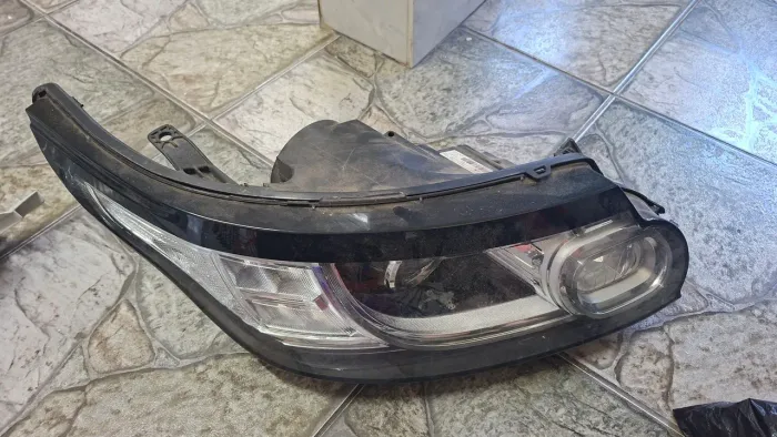 Farol Land Rover Range Rover Evoque original ? código DK62 13W029-EG