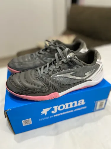 Chuteira, Joma Dribling. 