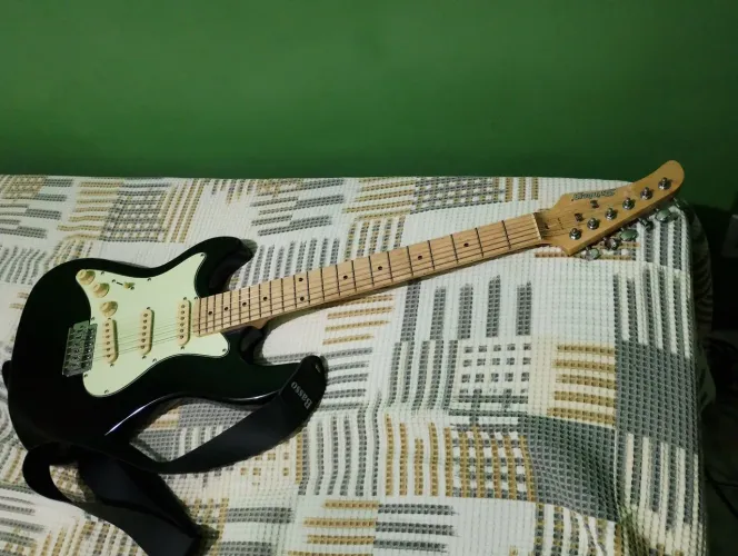 Compre sua Guitarra canhota 