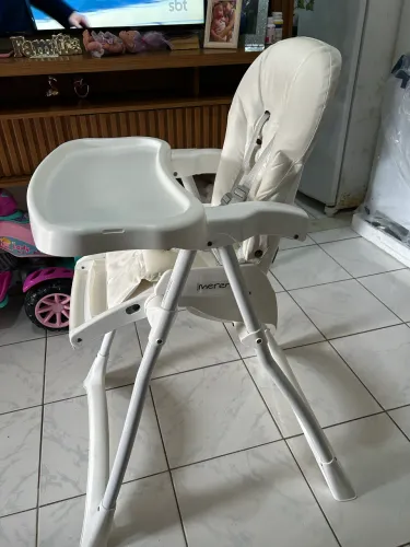 Vendo cadeira de alimentação