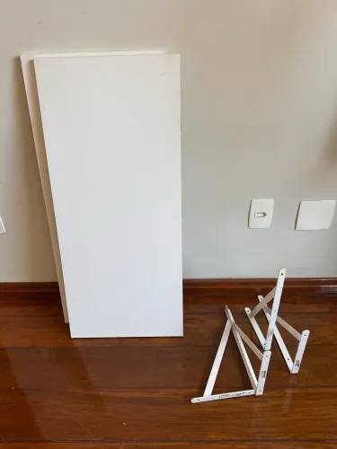 Kit com 2 Prateleiras de MDF Brancas com Mão Francesa