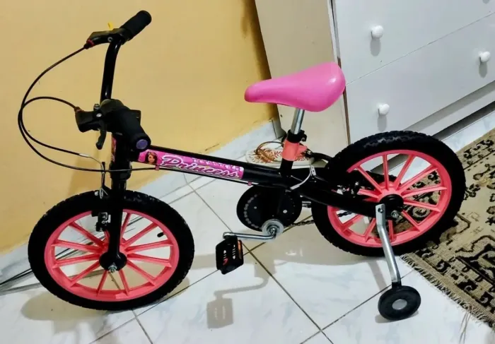 Bicicleta em estado de nova