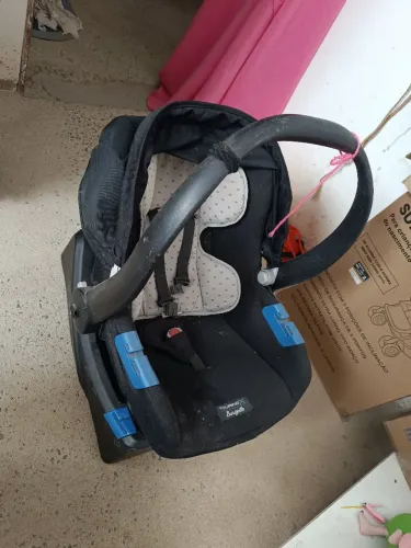 Estou vendendo bebê conforto
