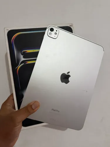 iPad m4 pro 256 gigas 