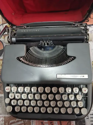 Máquina de escrever smith-corona skyriter anos 1960