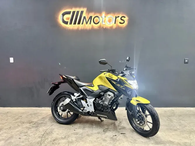 HONDA CB 300 F TWISTER 2025. A PRONTA ENTREGA !! 