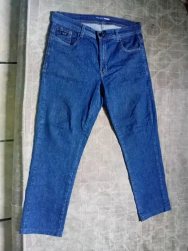 Calça Jeans Masculina / Tam - 44