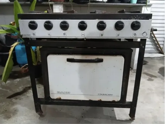 Fogão industrial DAKO 4 bocas com forno