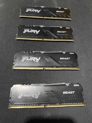 KIT 32GB Kingston Fury Beast DDR4 3200MHz (4×8GB)