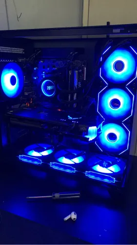Pc gamer Ryzen 5700x3d