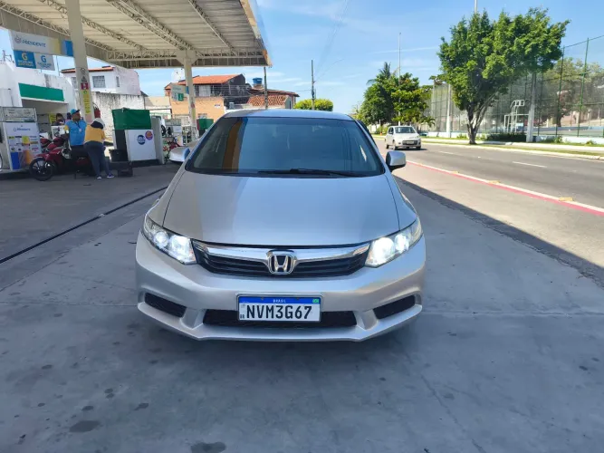 Honda Civic Sedan LXS 1.8/1.8 Flex 16V Aut. 4P 2013