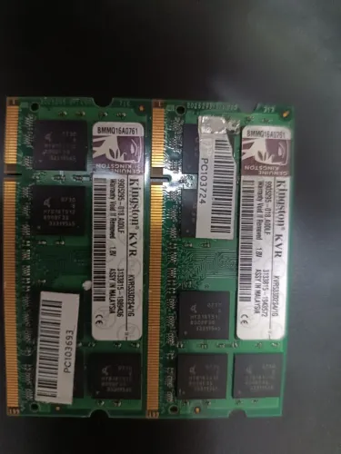 2 pentes de 4 GB Kingston DDR3 SO-DIMM 1600 MHz