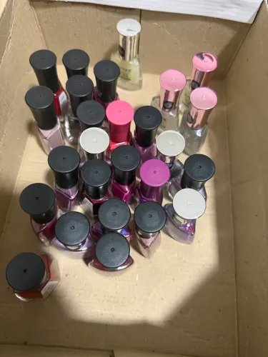 Esmaltes novos e seminovos