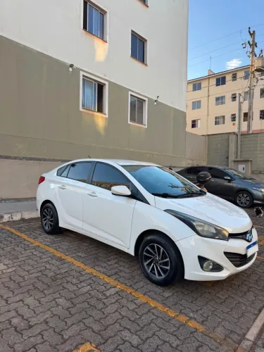 Hyundai HB20S C.style/c.plus1.6 Flex 16V Aut. 4P 2015