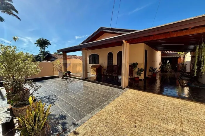 ÓTIMA CASA A VENDA, 3 QUARTOS- JARDIM IGUATEMI-MOGI GUAÇU-SP