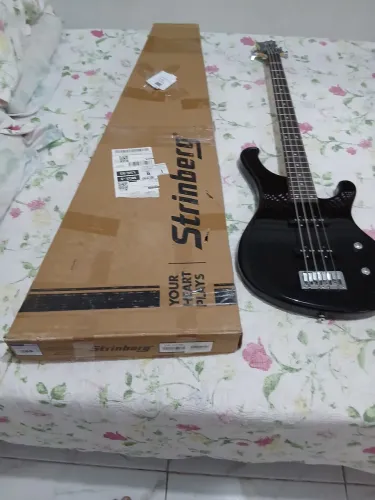 Baixo strinberg novo,tel * valor R$ 1.300