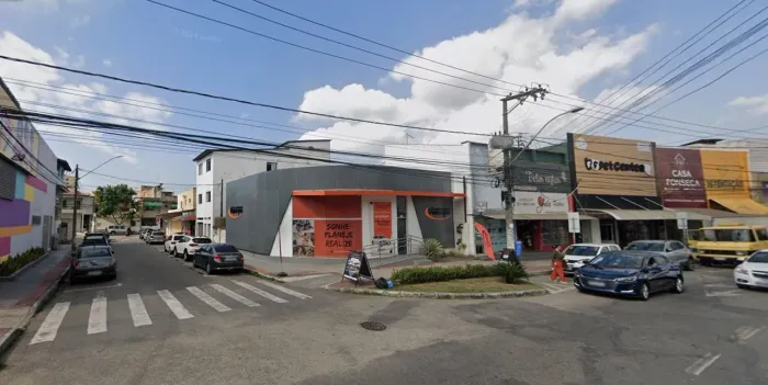 Lojão na Av. Central em Laranjeiras