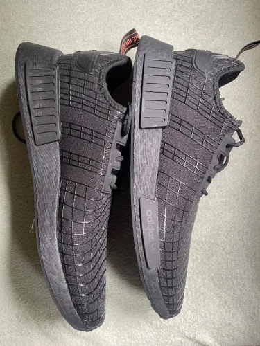 Tênis Adidas Originals NMD_R1 Triple Black (Gaiola RPU) - Tamanho 44