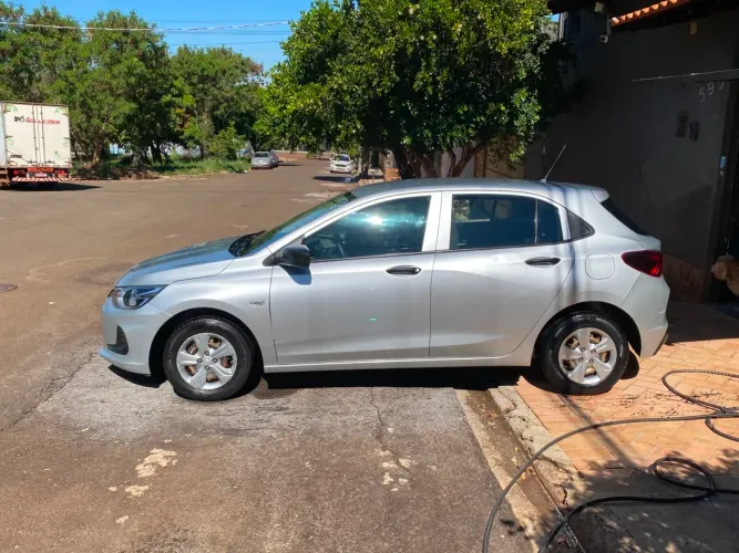 Chevrolet Onix Hatch 1.0 12V Flex Mec. 4P 2020