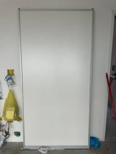 2 portas CINEX ORIGINAIS brancas 107x215 + trilhos e ferragens