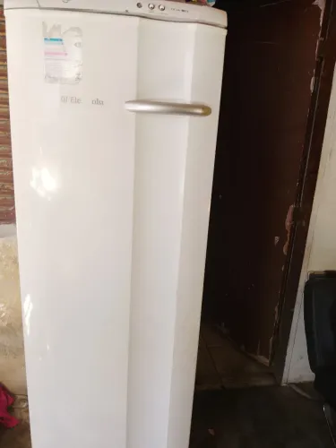 Vende se freezer vertical