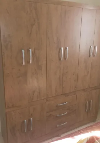 Guarda roupa 6 portas
