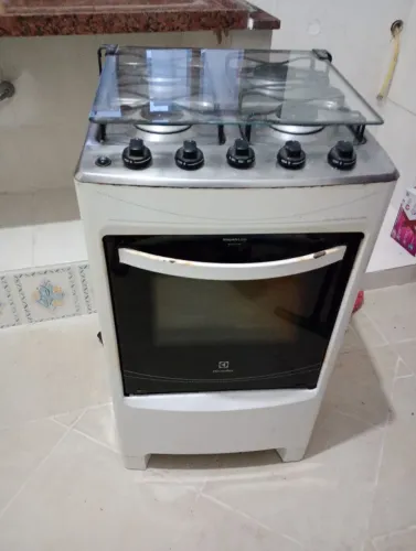 Fogão Eletrolux 4 bocas acendimento automático 