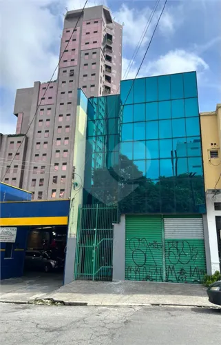 Prédio inteiro para locação em Santana - SP