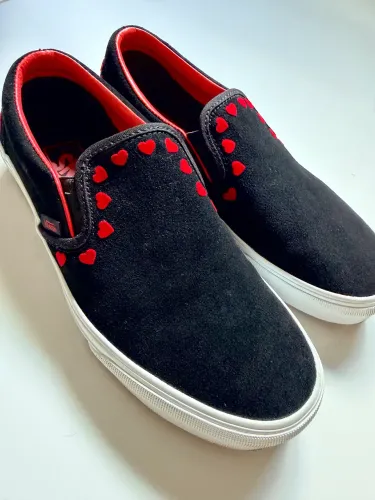 Tênis Vans Slip-On Hearts Black Red