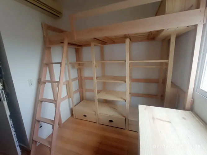 Cama suspensa solteiro com roupeiro integrado
