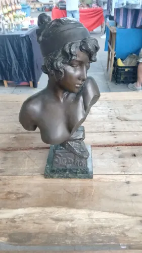 Maravilhosa escultura de bronze maciço Sapho