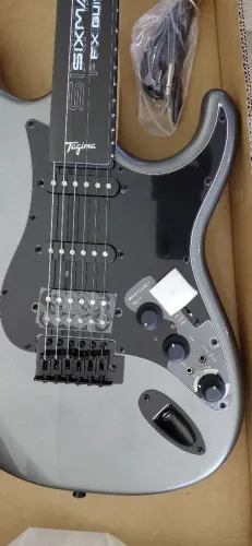 Guitarra Tagima Sixmart com Efeitos