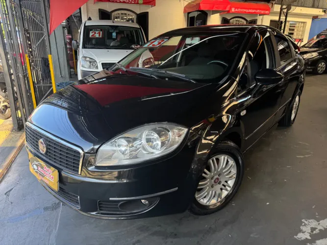 Fiat Linea Essence Dualogic 1.8 Flex 16V 4P 2013